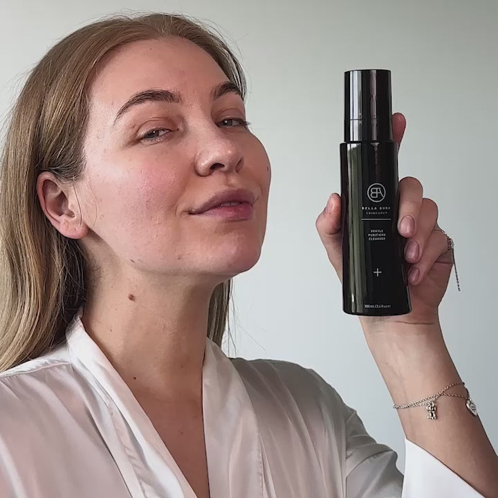 video on how to use the gentle purifying cleanser bella aura skincare